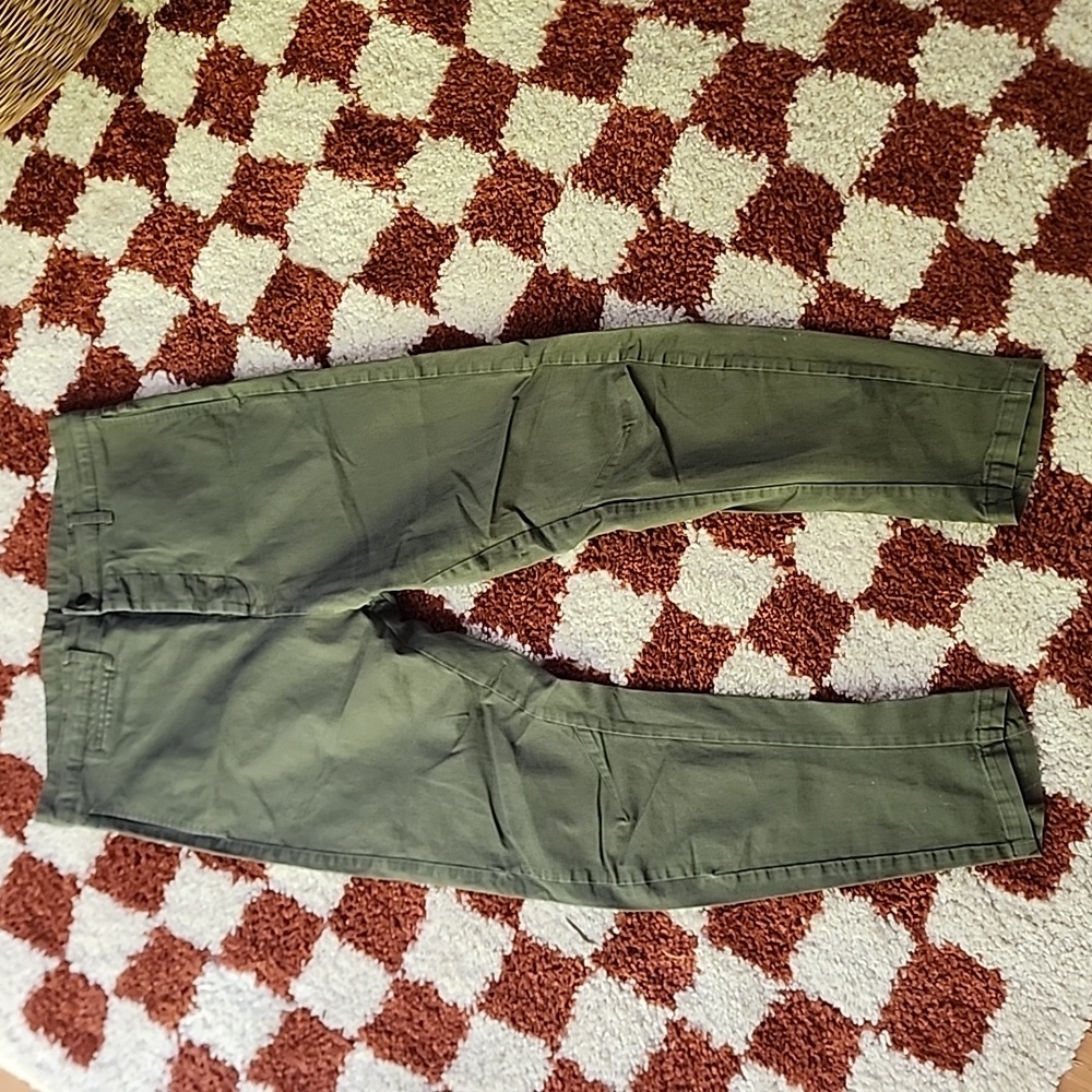 BASSIKE L DOPE ASS GREEN SAGE A cotton pants like new